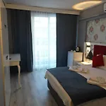 Akman 2* كوشاداسيه
