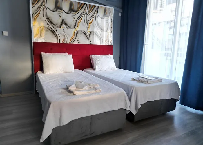 Akman 2* كوشاداسيه